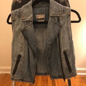 Bullhead clothing co women’s denim jacket/vest